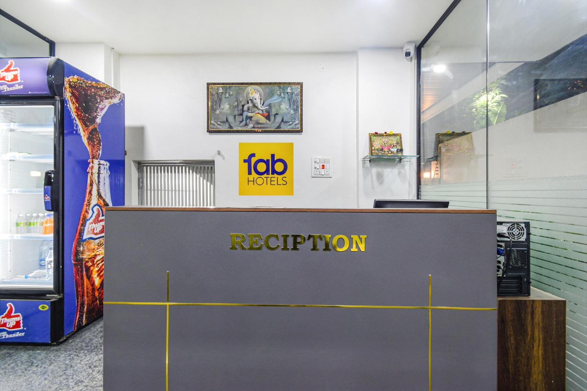 Fabhotel Ssr Ikon Suites - Nr Hyderabad Central University, Kondapur Екстериор снимка